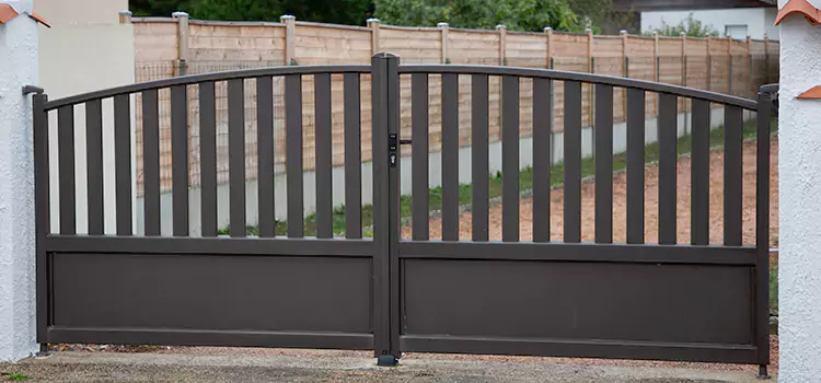Advanced Gate Solutions in Strathmore, AB